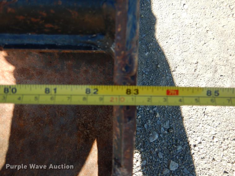 image for item DF2041 2012 John Deere 333D skid steer