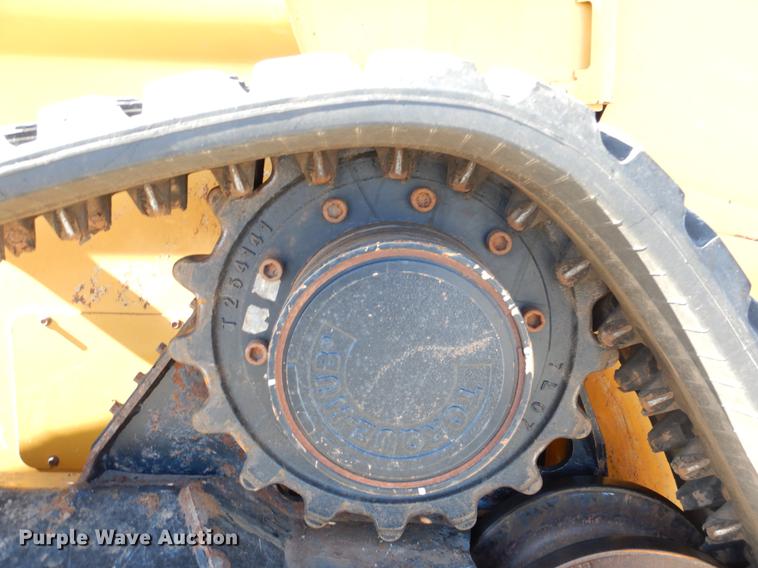 image for item DF2041 2012 John Deere 333D skid steer