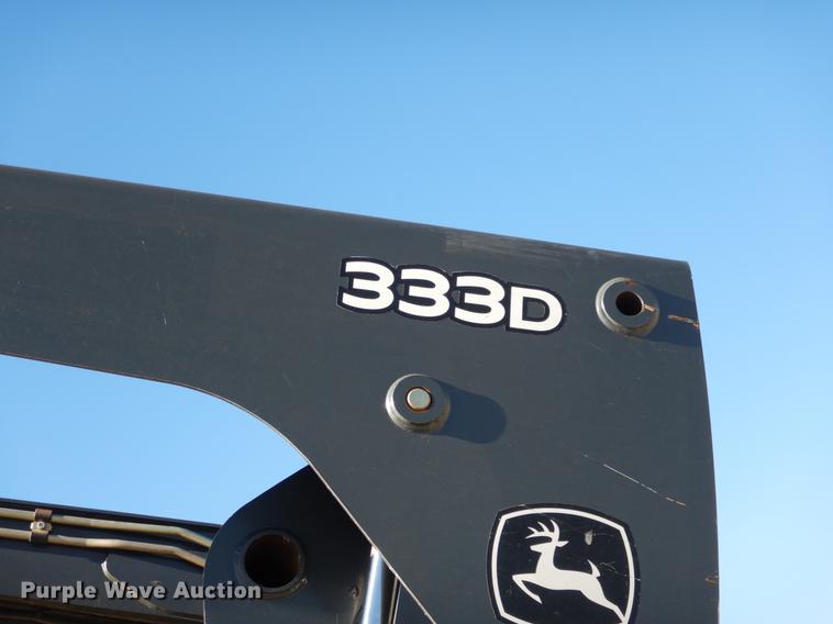 image for item DF2041 2012 John Deere 333D skid steer