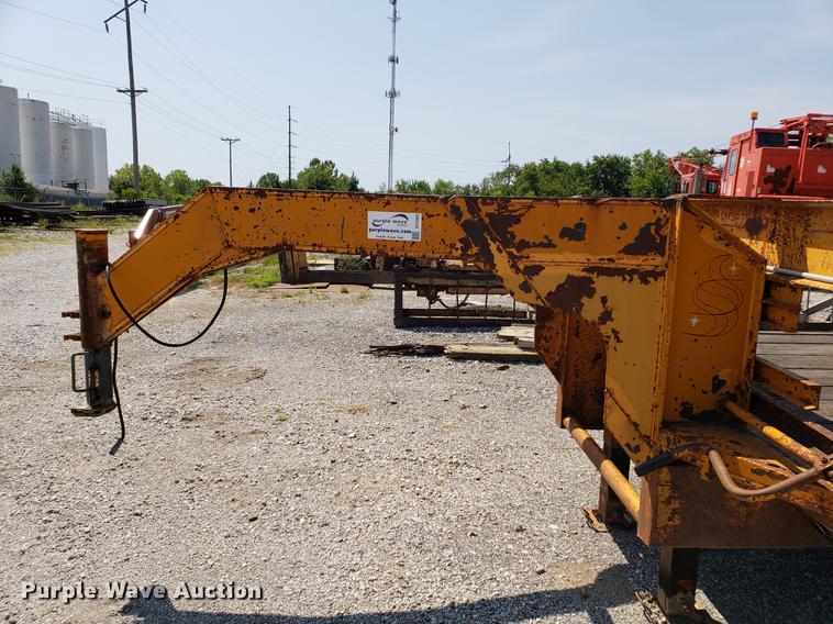 image for item DF2403 1987 equipment trailer