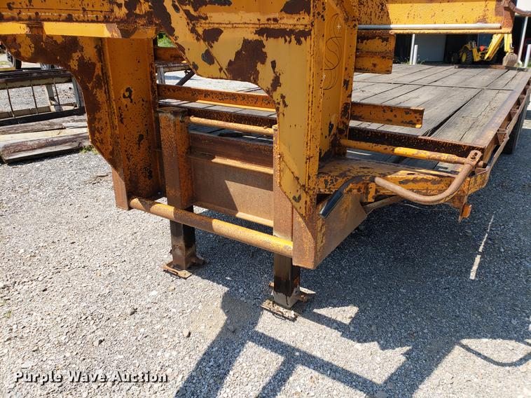 image for item DF2403 1987 equipment trailer