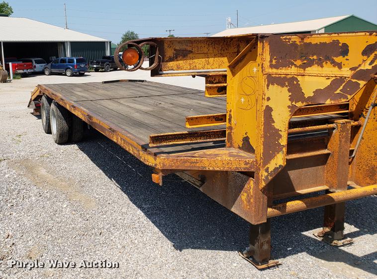 image for item DF2403 1987 equipment trailer