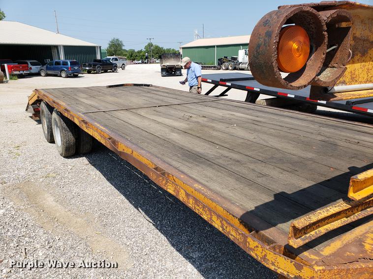 image for item DF2403 1987 equipment trailer