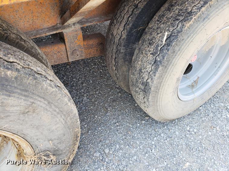 image for item DF2403 1987 equipment trailer