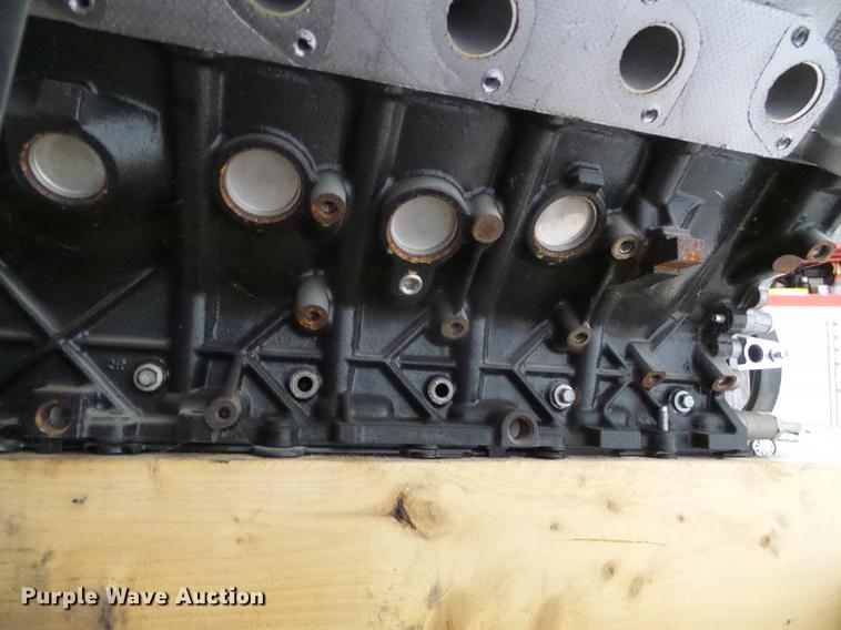 image for item DF2860 2013 Generac GLPNGDQT-100 6.8L V10 natural gas engine