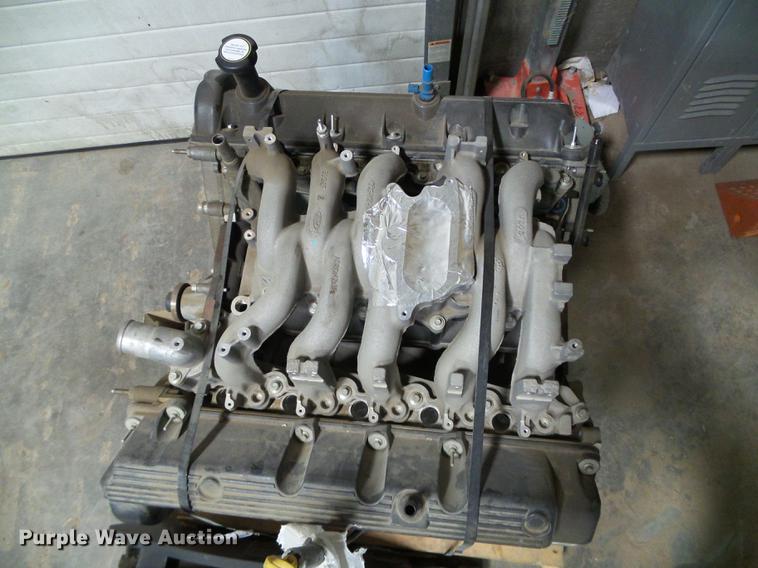 image for item DF2860 2013 Generac GLPNGDQT-100 6.8L V10 natural gas engine