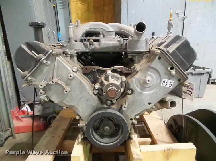 image for item DF2860 2013 Generac GLPNGDQT-100 6.8L V10 natural gas engine