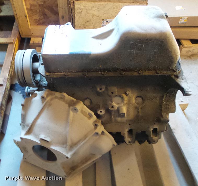 image for item DF2861 Ford V8 gas engine