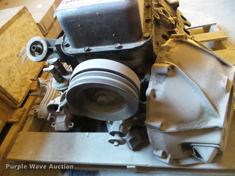 image for item DF2861 Ford V8 gas engine