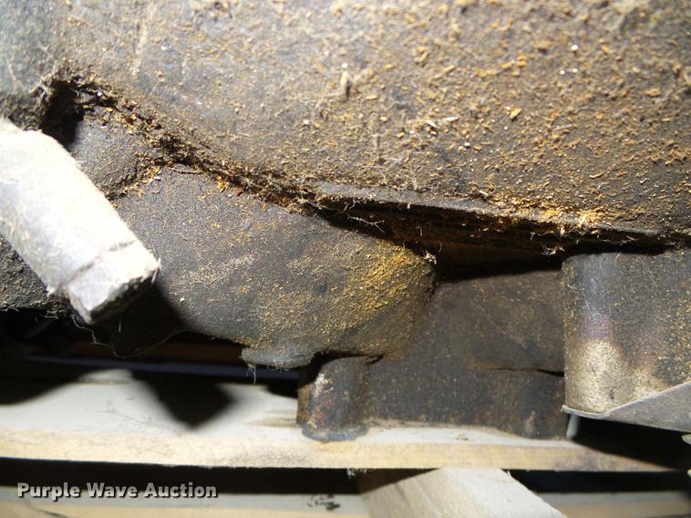 image for item DF2861 Ford V8 gas engine