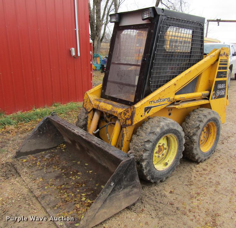 1988 Mustang 342 skid steer in Cedar Rapids, IA Item DF3884 sold