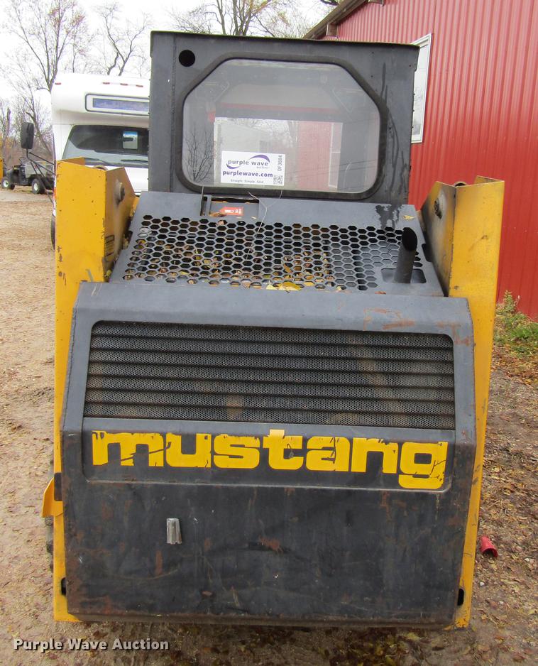 image for item DF3884 1988 Mustang 342 skid steer