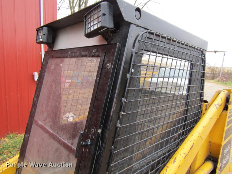 image for item DF3884 1988 Mustang 342 skid steer