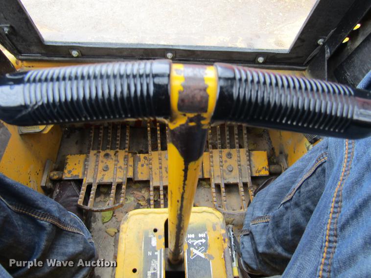 image for item DF3884 1988 Mustang 342 skid steer
