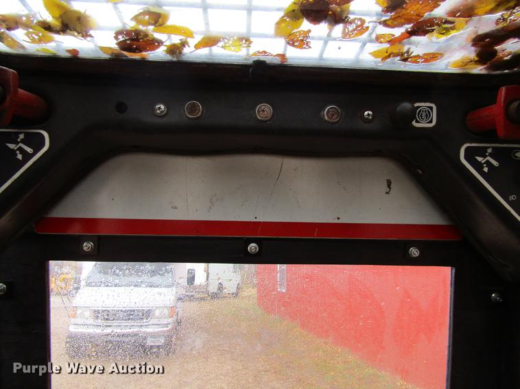 image for item DF3884 1988 Mustang 342 skid steer