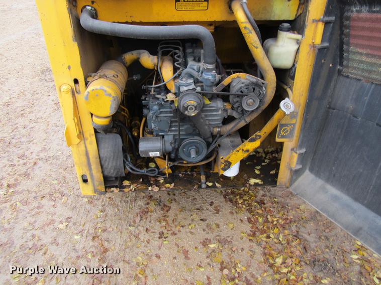 image for item DF3884 1988 Mustang 342 skid steer