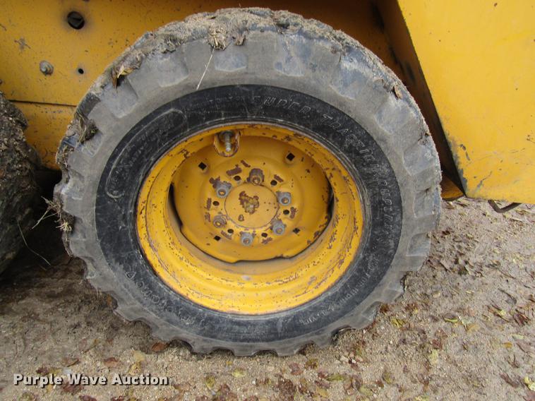 image for item DF3884 1988 Mustang 342 skid steer