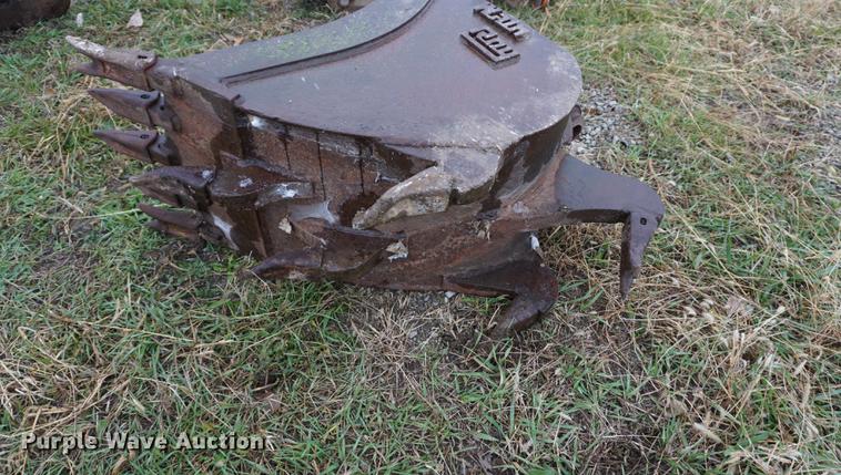 image for item DI9258 Wain Roy 18"W ripper bucket