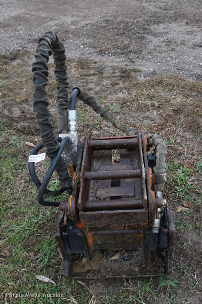 image for item DI9259 Stanley vibratory plate compactor