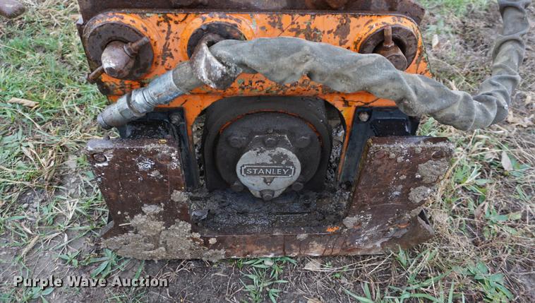 image for item DI9259 Stanley vibratory plate compactor
