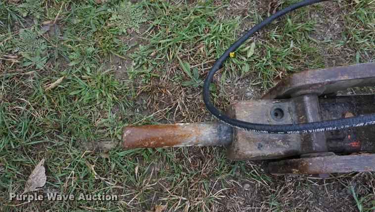 image for item DI9260 NPK 203 breaker