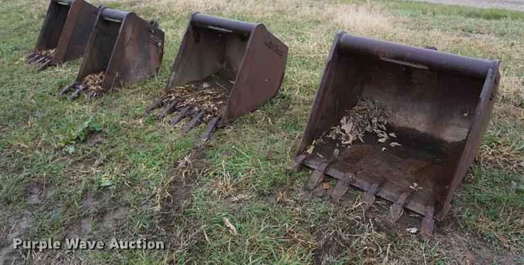 image for item DI9261 (4) Wain Roy excavator buckets