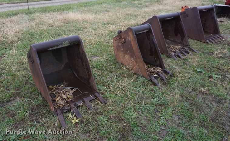 image for item DI9261 (4) Wain Roy excavator buckets