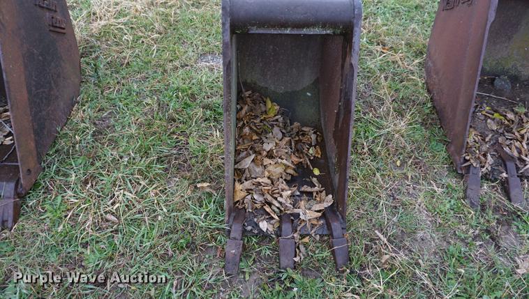 image for item DI9261 (4) Wain Roy excavator buckets