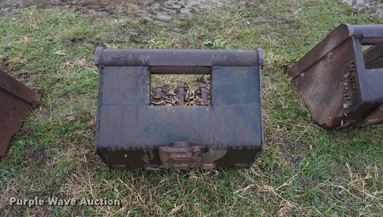 image for item DI9261 (4) Wain Roy excavator buckets