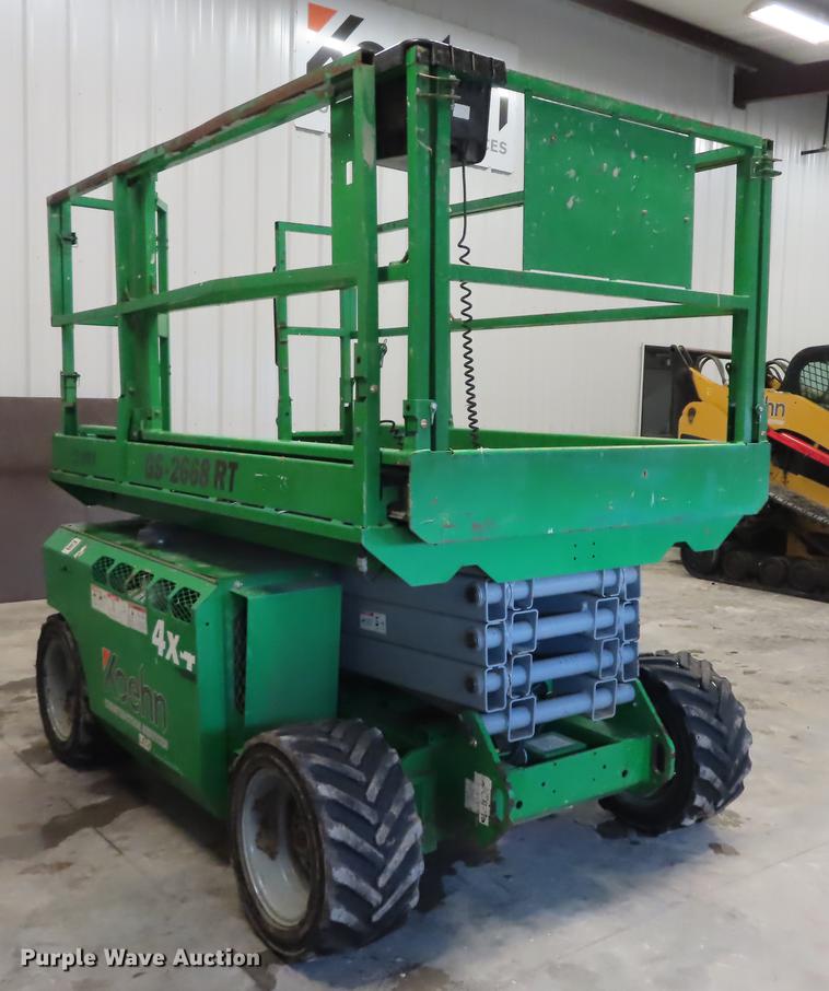 image for item DN9159 2010 Genie GS-2668RT scissor lift