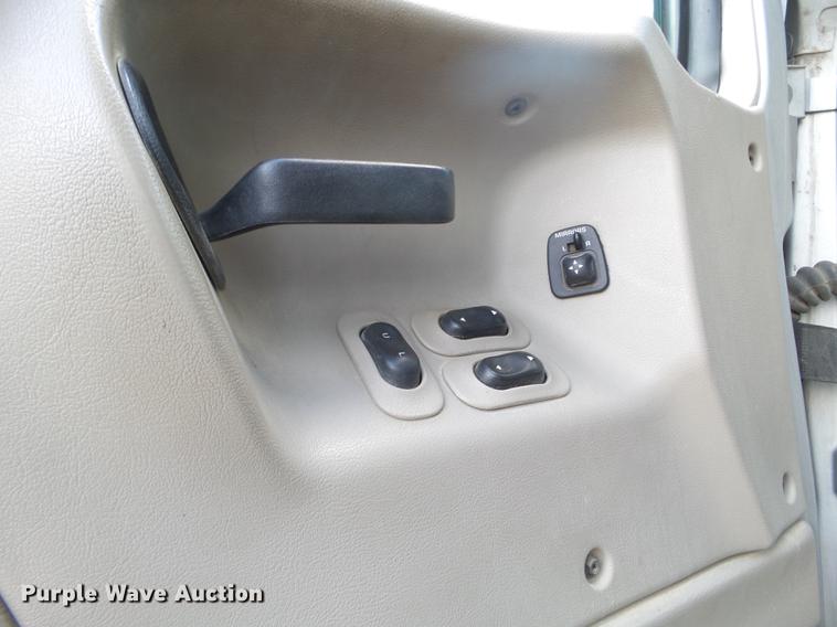 image for item DX9661 2007 Sterling Aceterra truck