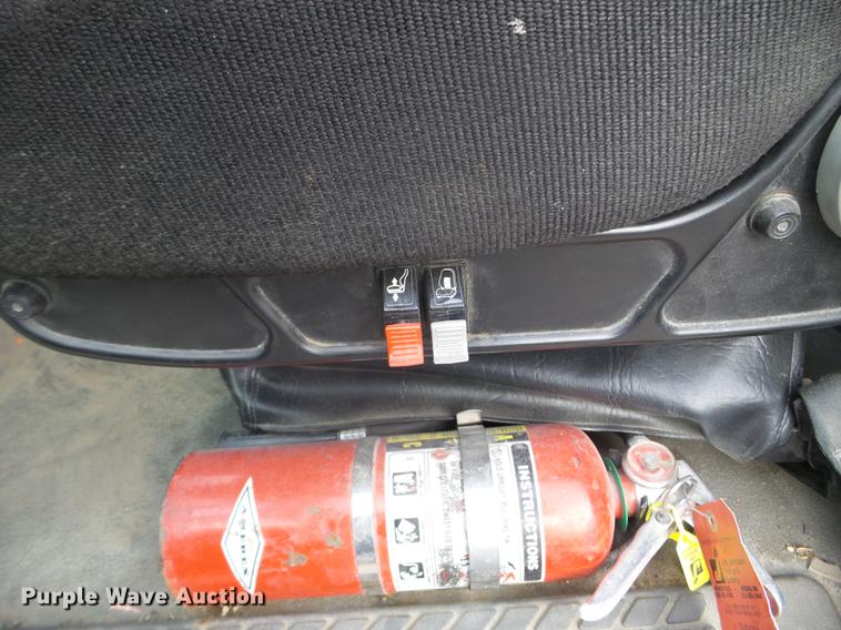 image for item DX9661 2007 Sterling Aceterra truck