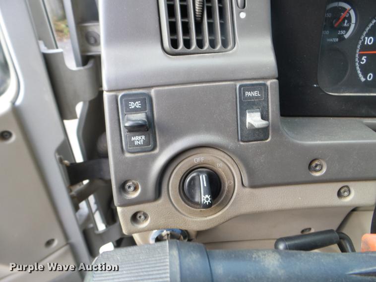 image for item DX9661 2007 Sterling Aceterra truck