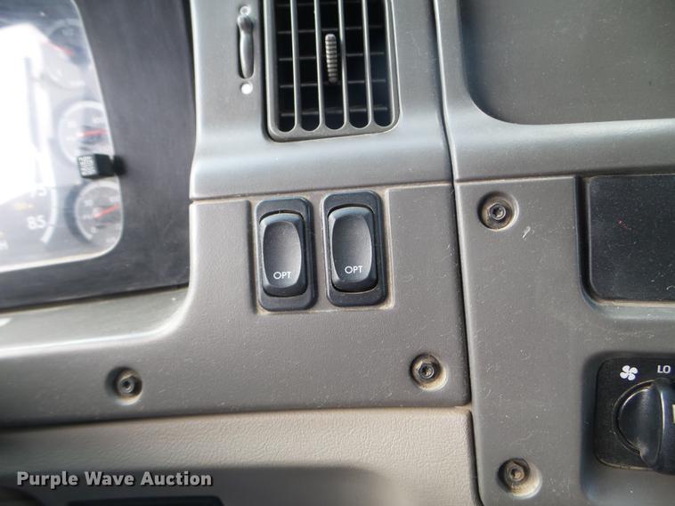 image for item DX9661 2007 Sterling Aceterra truck