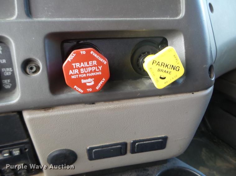 image for item DX9661 2007 Sterling Aceterra truck