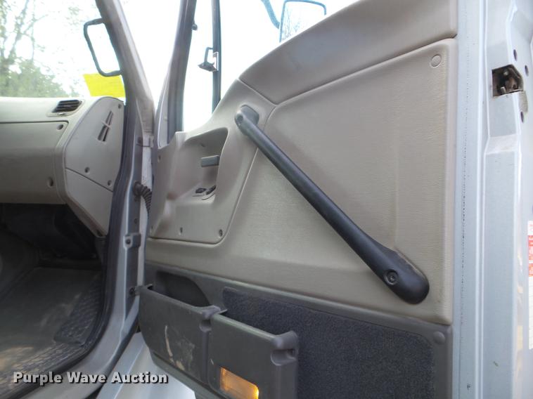 image for item DX9661 2007 Sterling Aceterra truck