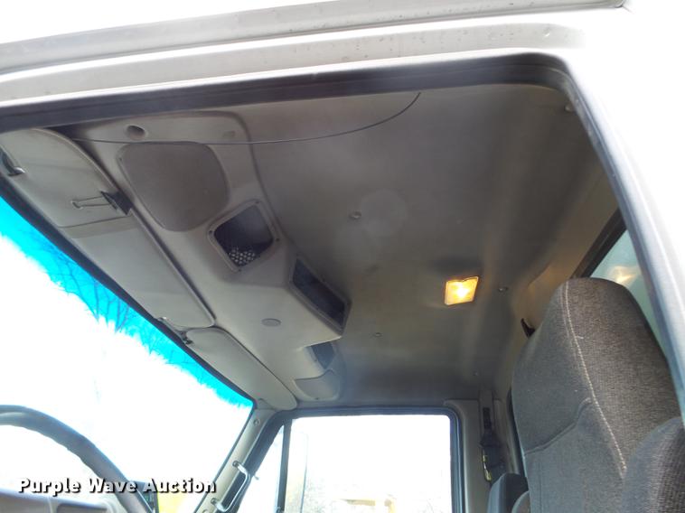 image for item DX9661 2007 Sterling Aceterra truck