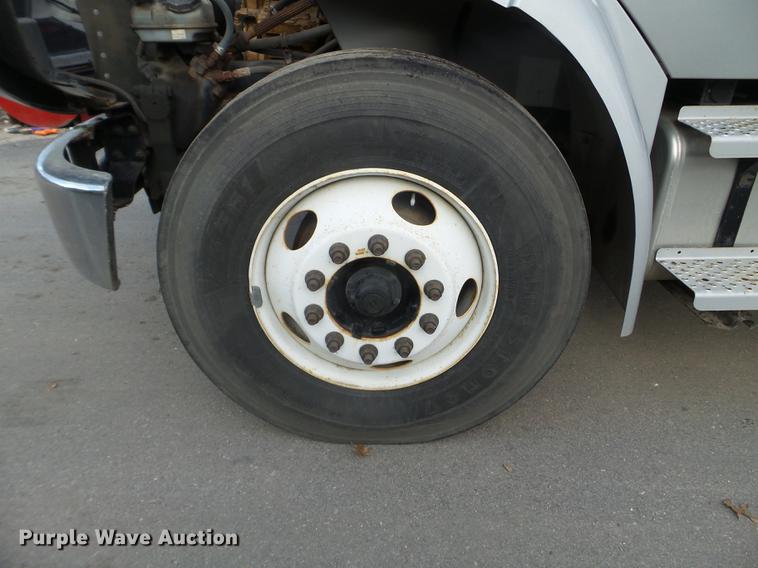 image for item DX9661 2007 Sterling Aceterra truck