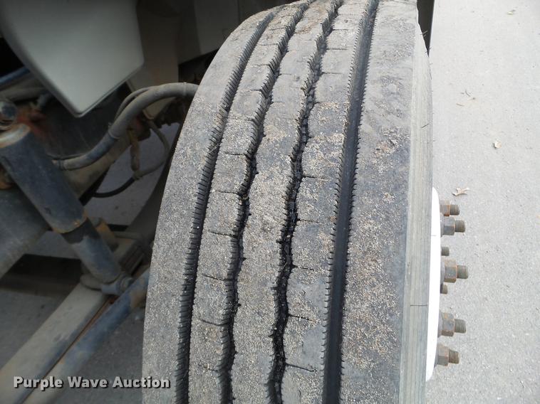 image for item DX9661 2007 Sterling Aceterra truck