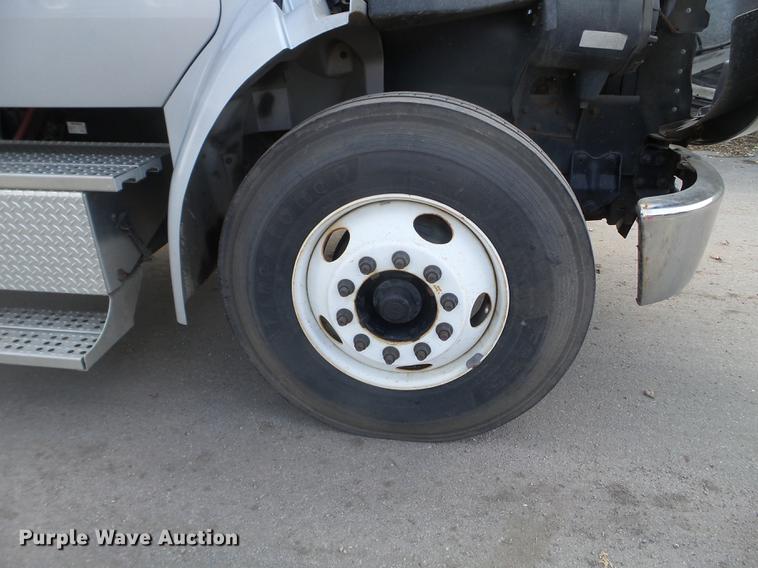 image for item DX9661 2007 Sterling Aceterra truck