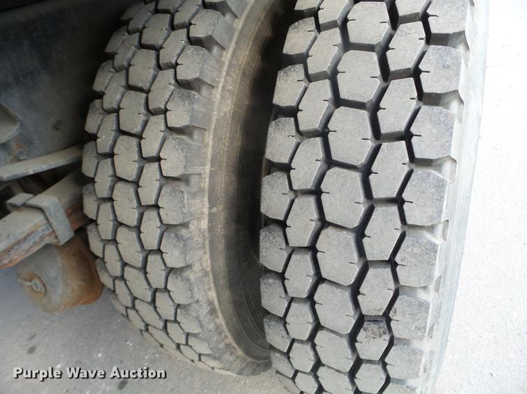 image for item DX9661 2007 Sterling Aceterra truck