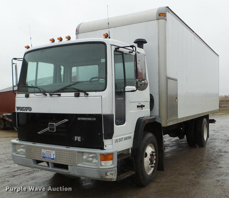 image for item DX9707 1993 Volvo FE box truck