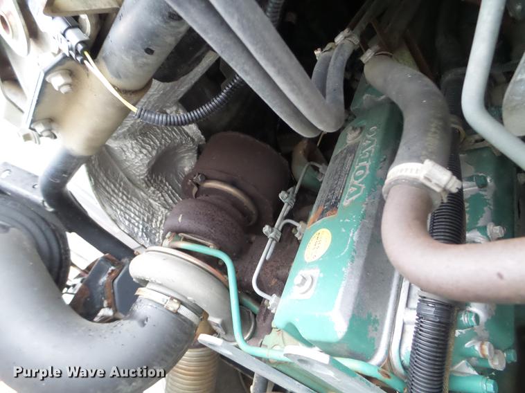 image for item DX9707 1993 Volvo FE box truck