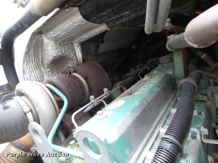 image for item DX9707 1993 Volvo FE box truck