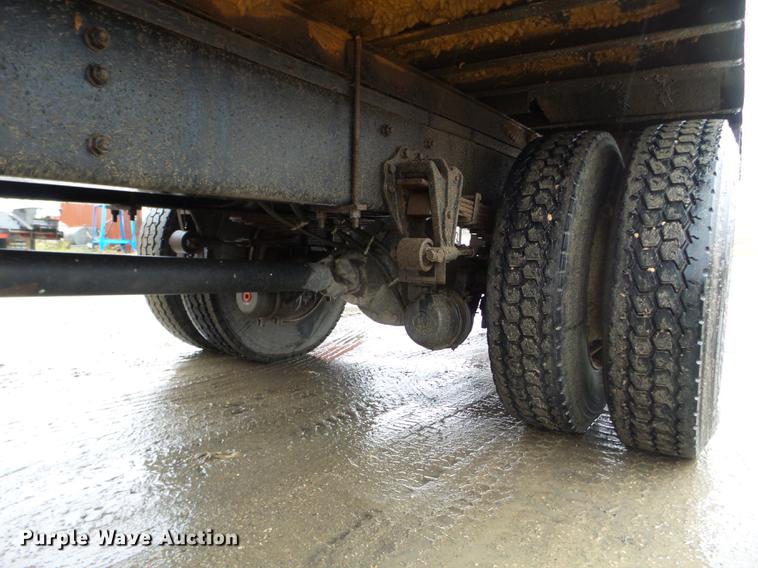 image for item DX9707 1993 Volvo FE box truck