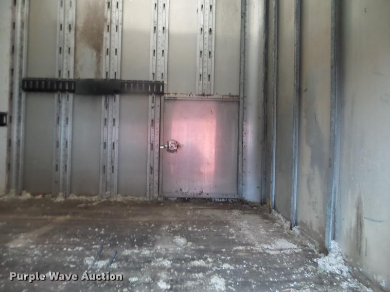 image for item DX9707 1993 Volvo FE box truck