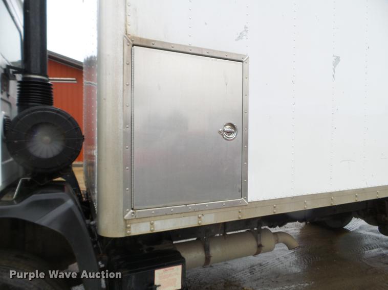 image for item DX9707 1993 Volvo FE box truck