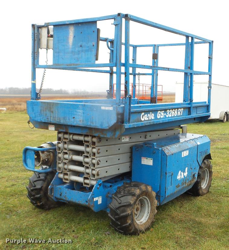 image for item DX9708 2000 Genie GS-3268 scissor lift