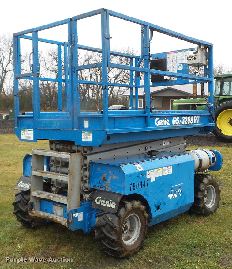 image for item DX9708 2000 Genie GS-3268 scissor lift