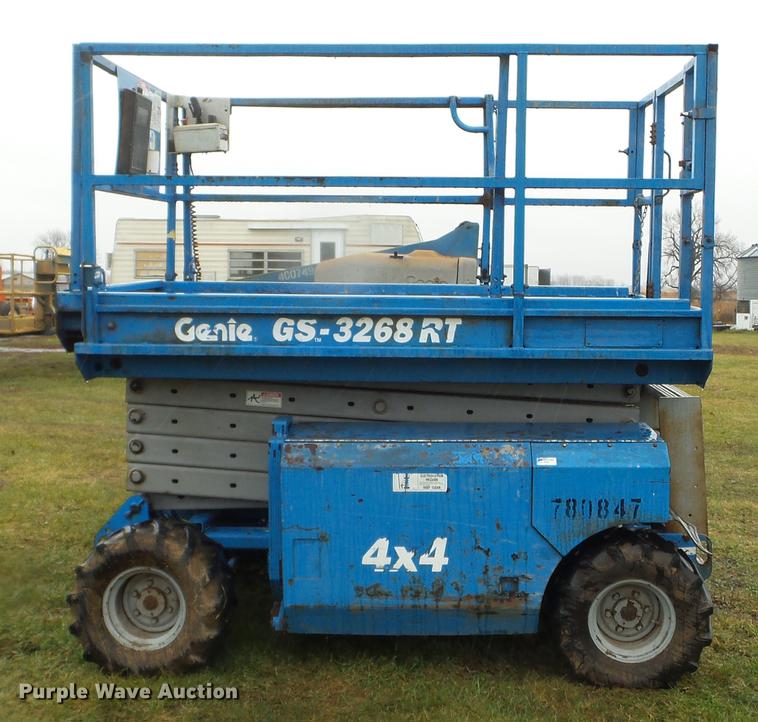 image for item DX9708 2000 Genie GS-3268 scissor lift